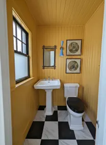 Boutique Charming Cottage | Walk to Beach & Cafés! - Image 4