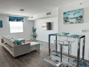 Steps to Beach | King size bed - Image 3