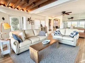 The Villa @ Kleinshore Resort / Lake Hamilton - Image 2