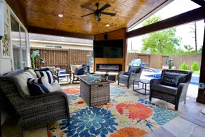 Hobby Airport Haven w/ Pool & Outdoor Lounge - Image 2