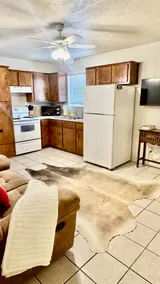 Cozy & Clean,lovely 1 bedroom rental,full kitchen. - Image 2