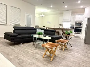 Modern 4B Home | Fiber Optic Wifi | Built in 2021! - Image 2