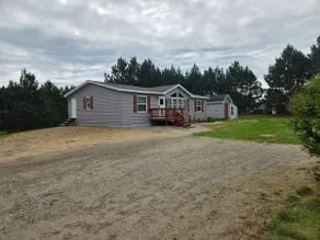 Quiet 3 bedroom home two bath great family space - Image 2