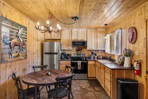 Cowboy Casita (Cabin 102) - Image 4