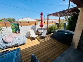 Nice house, just a short walk to the beach. - Image 2