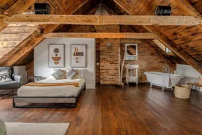 The Urban Chalet - Downtown - Image 3