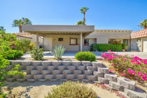 Vos oasis in palm desert - Image 2