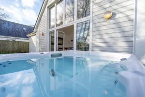 Seashells - Three Bedroom House, Sleeps 6 - Image 3