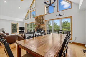 Fem minutter til Village!  Tæt på Interstate og Waterbury Reservoir!  Great Family Home. - Image 3