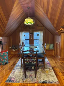 Historic home, large private suite & hot tub - Image 5