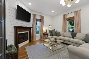 Walkable Cottage with a Fire Pit - Image 2