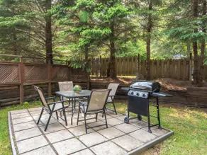 Evora Cozy 2BR Chalet Fireplace & BBQ Val-David - Image 2