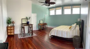 studio close to great surf and Hilo-1 King Bed - Image 2