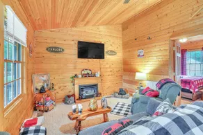 Bear Claw Cove #2 Pet Friendly-Hot tub-Kayak  - Image 4