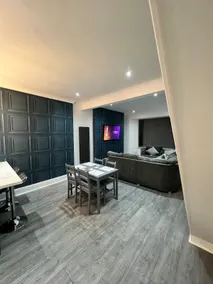 Ty bryn - modern 3 bedroom house,off-road parking - Image 2