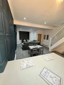 Ty bryn - modern 3 bedroom house,off-road parking - Image 3
