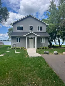 Escape to the lake - Minutes from Blaine - Image 2