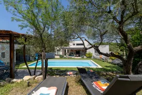 Renovated VILLA and MAZET near the city center - Image 2