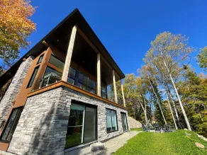Bellevue 169: Luxe Chalet with Breathtaking Views - Image 2