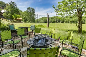 'River Dream Cabin' on New River w/ Fire Pit - Image 3