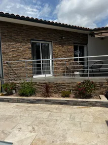 Superb villa with private pool - Image 4