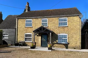 Luxury Norfolk Retreat | Sleeps 8 | River & Garden - Image 3