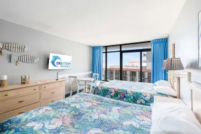 Remodeled Ocean View Studio 5thFloor,Heated Pools! - Image 2