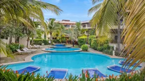 Ocean view, Rooftop, 6 Pools, walk to the beach - Image 2