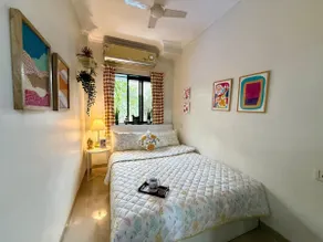 1BHK Home Away From Home In Bandra*Parking* - Image 3
