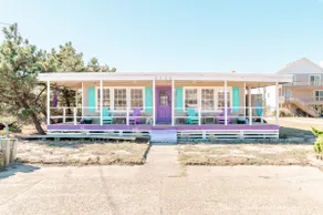 Boutique Surf Shack - Image 5