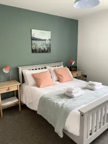 Two Hoots - Cosy Two Bedroom Cottage in Ruthin - Image 4