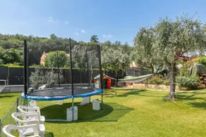 Villa Teresa Apt Lake Garda View 2BR + Pool (Sleeps 6) - Happy Rentals - Image 4