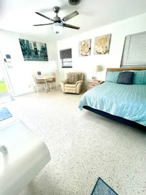 Studio Private Efficiency Excellent Area! Parking - Image 4