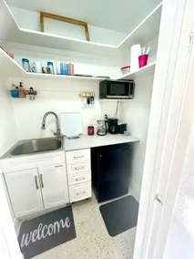 Studio Private Efficiency Excellent Area! Parking - Image 5
