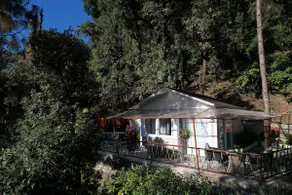 The Dove - Cottage with Jacuzzi by ”The Skydrift” - Image 3