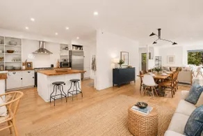 Stunning 6 Bdrm Home- 5 Mins to DT + Walk to Evtg! - Image 3