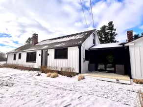 The Kellogg House in the Heart of The Berkshires - Image 2