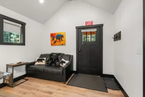 `Bear Den` a Cozy 1 Bedroom tiny Cabin with Hot tub - Image 3