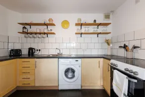 Bright, sunny and spacious flat #3 - Image 4