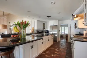 Whispers of the Oak - A Sprawling Ranch Revival - Image 3