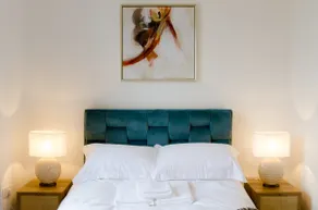 Central Chic Margate Apartment, edge of Old Town! - Image 3