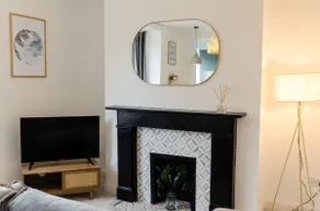 Central Chic Margate Apartment, edge of Old Town! - Image 2