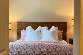 Beautiful Firelight Chalet-Big Sky Town Center - Image 3