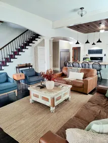 The Conner House-Walk to Magnolia! - Image 4