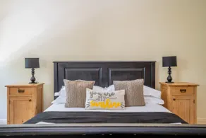 7 St John's Crescent - Image 3