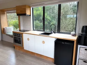 Luxurious tiny home in peaceful garden setting - Image 3