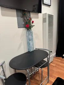 Cozy & Clean near Meta, Stanford & Amazon w/3 beds - Image 3
