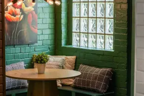 Draft-Ready Loft: Historic Charm, Deck & Parking - Image 3
