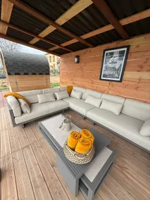 Family home with sauna and Jacuzzi in the countryside - Image 4