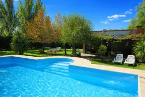 Tranquility, comfort, and nearby vineyards. Up to 6 people. - Image 2